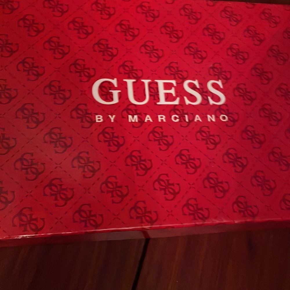 Guess hells - Picture 3 of 3